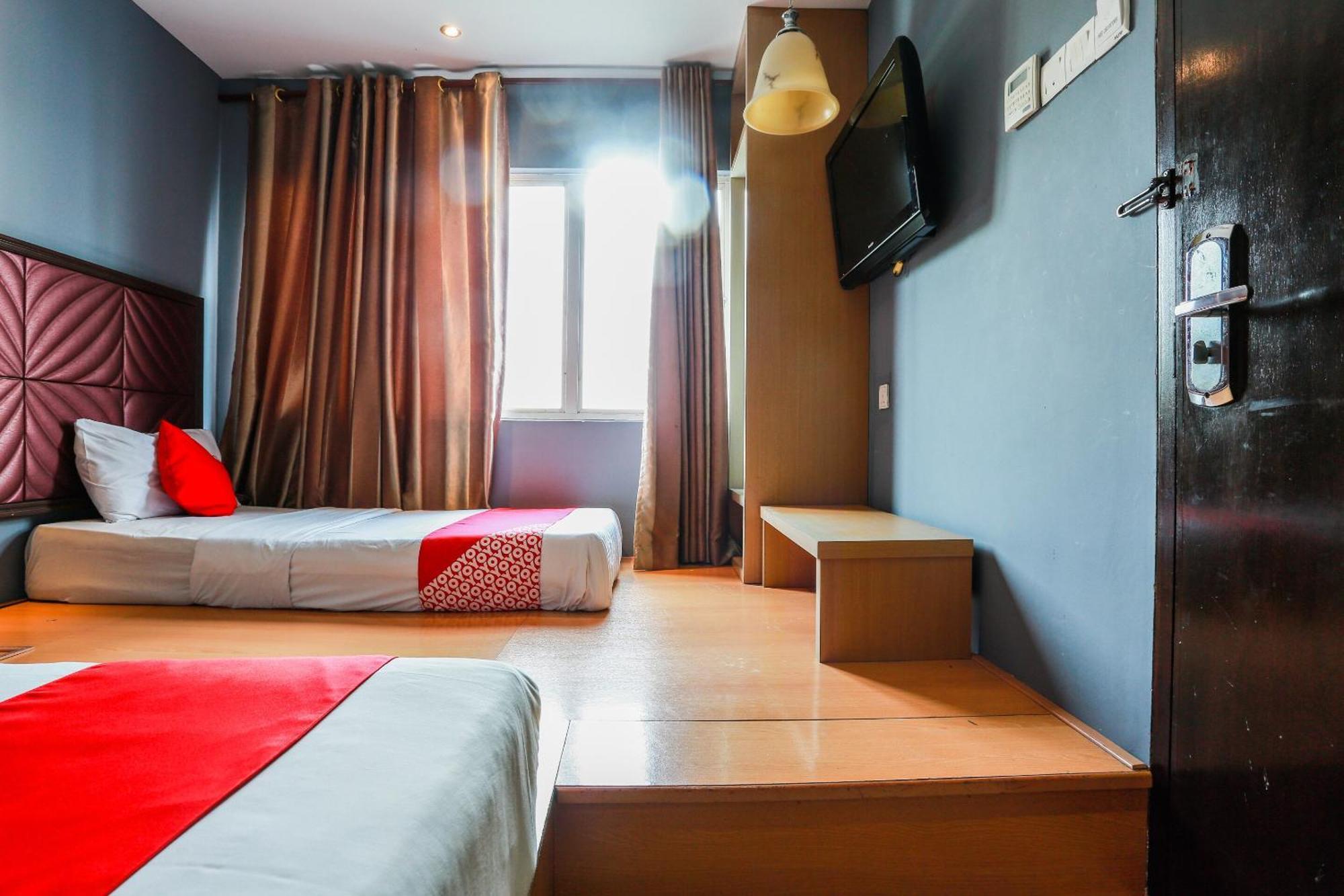 Hotel Oyo 90894 Smc I-city 2*