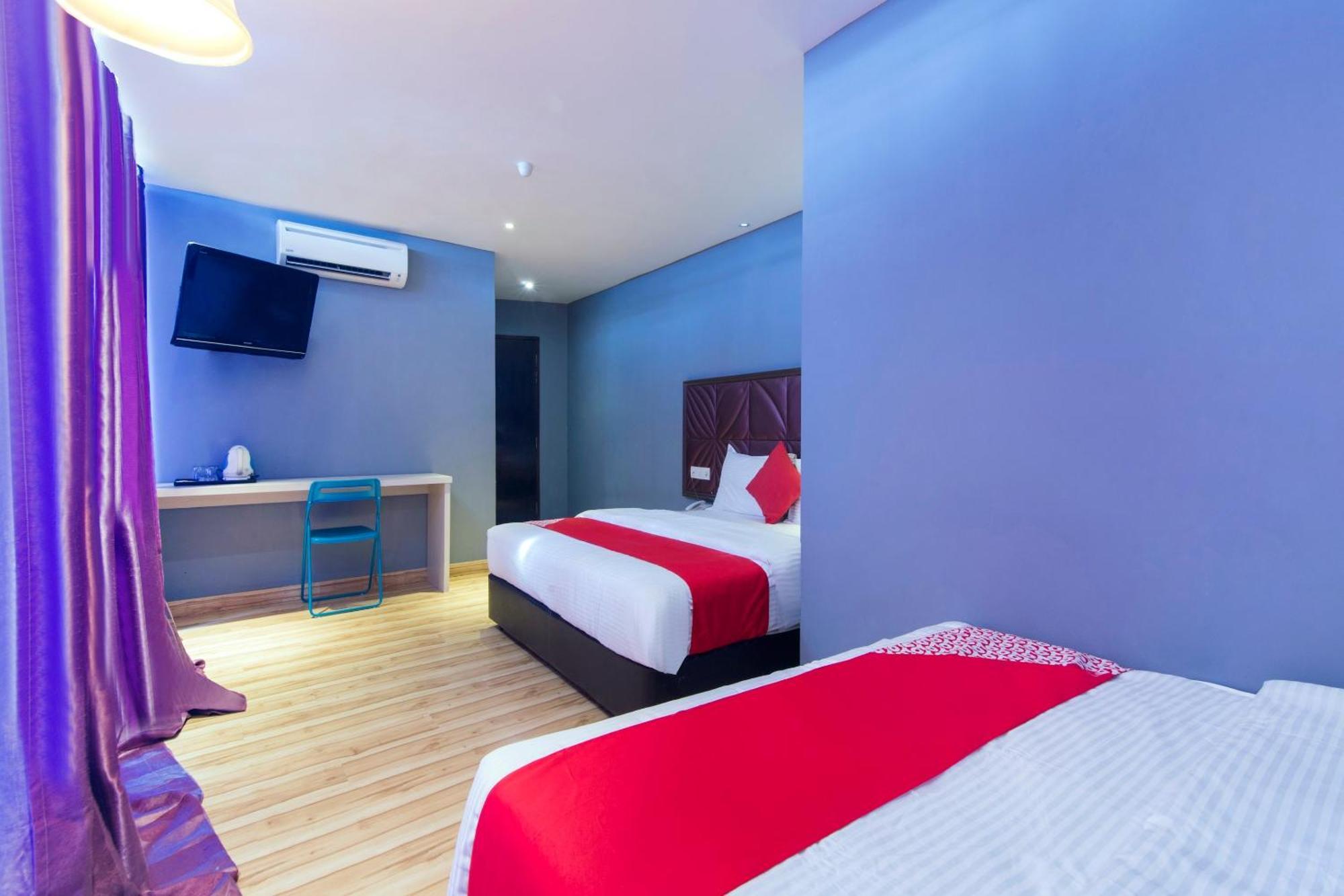 Hotel Oyo 90894 Smc I-city 2*